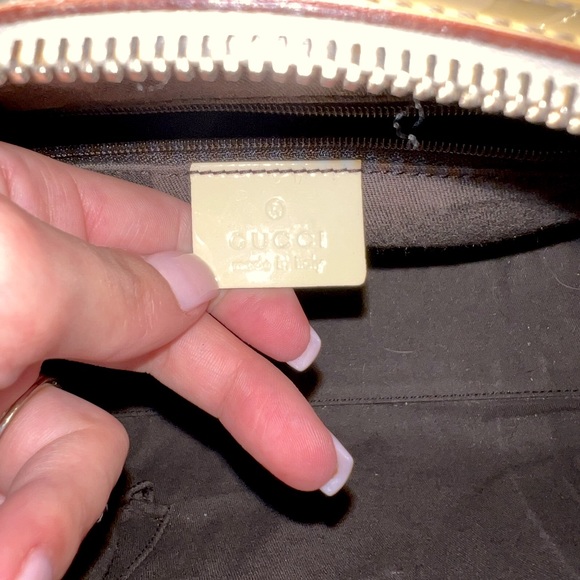 Authentic GUCCI handbag - Picture 4 of 6